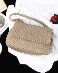 Essence - Khaki