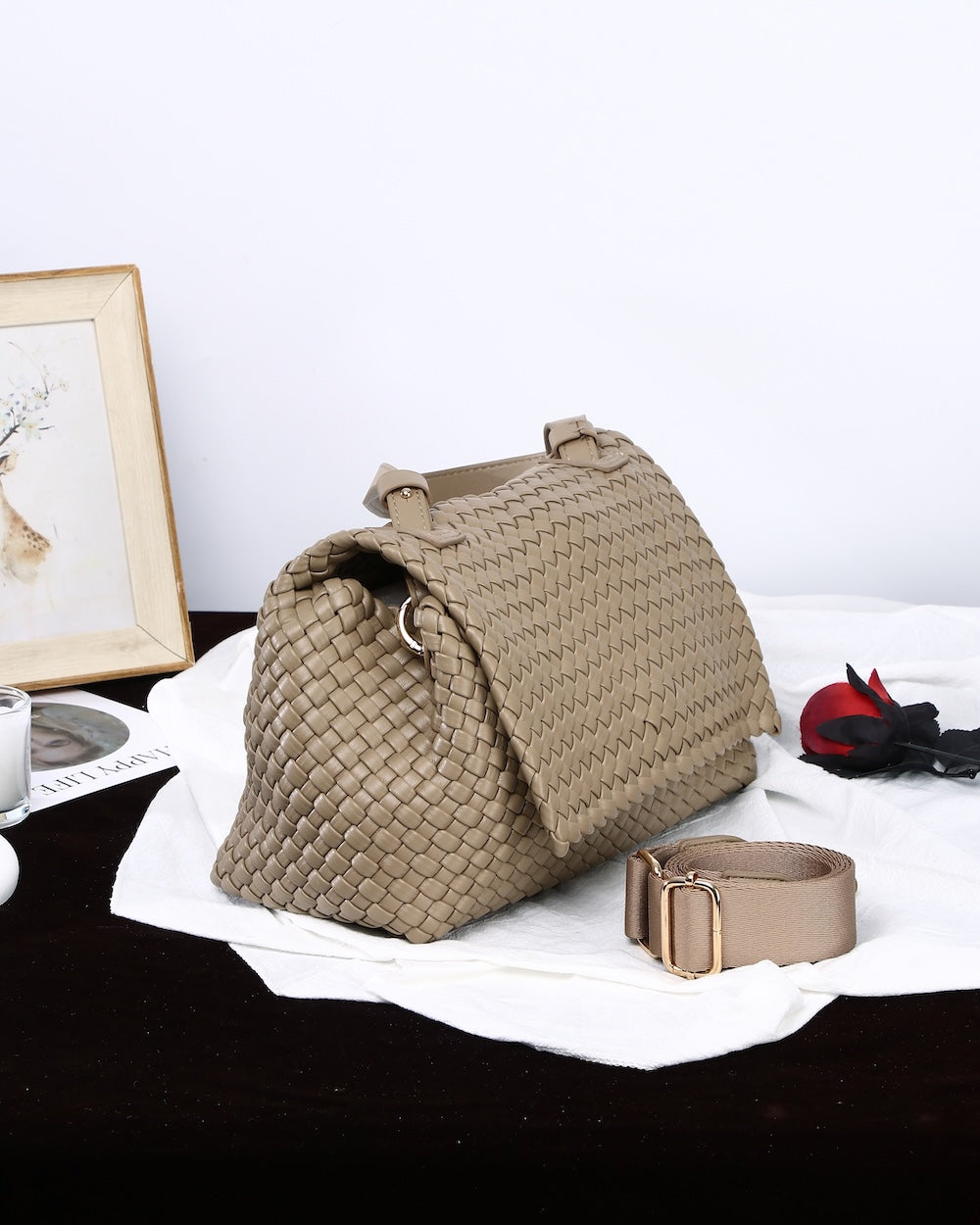Essence - Khaki