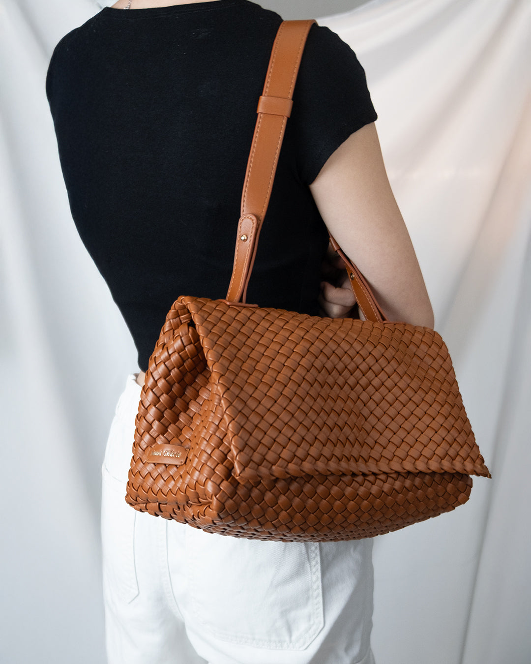 Essence - Brown