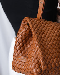 Essence - Brown
