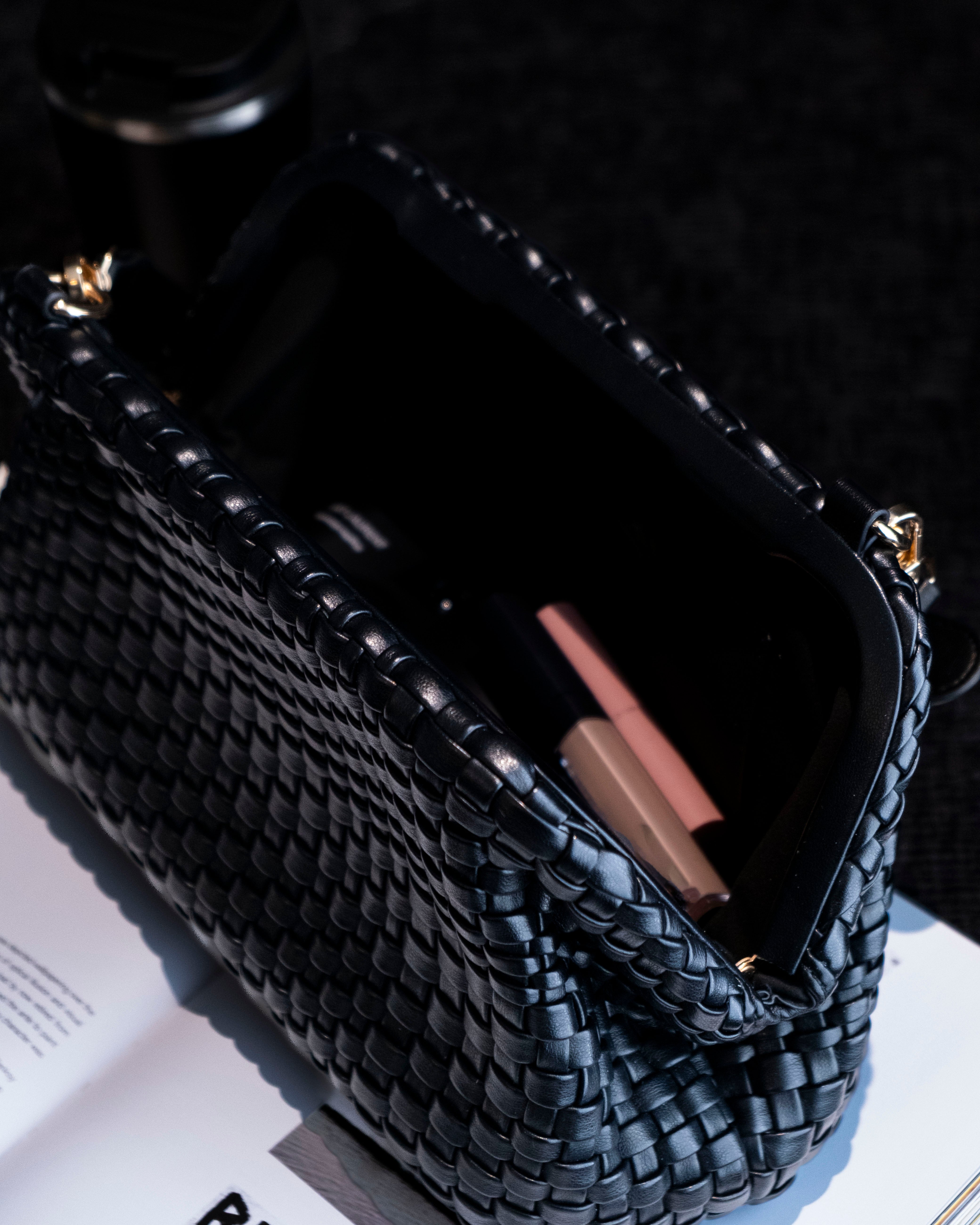Chateau - Black
