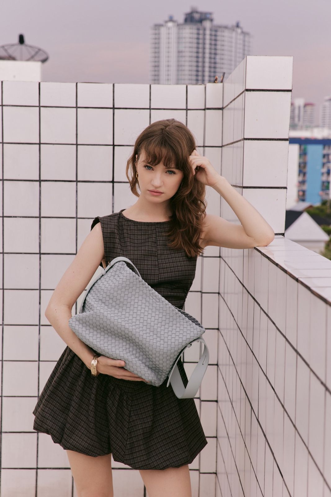 Cove Carry in grey on a rooftop